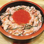 Totoraku - ズワイガニとイクラ丼、アップ！