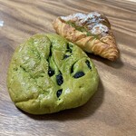 阪急ベーカリー&カフェ - 料理写真:黒豆と抹茶のフーガス＆クロワッサン宇治抹茶ホイップ