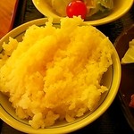 シャトー弥山 - 黄色いのは　日除けシェードの色です