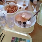 鈴鹿サーキット - パンケーキとポテカラ、ドリンク