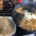 Misogura Menya Itou - 北海道味噌と半チャーハン