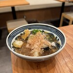 Shinjuku Motsuyaki Shibaura Horumon - 揚げ茄子のお浸し　590円