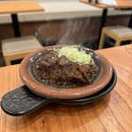 Shinjuku Motsuyaki Shibaura Horumon - 牛すじ煮込み　590円