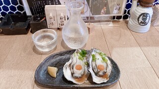Sumibiyakitori Arata - 垣見産焼き牡蠣➕黒龍