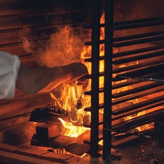 "【Charcoal Grill】Carefully Cooked Dishes Grilled Slowly Over Ember"