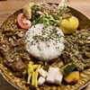 ビアつかさ - 料理写真:スパイスカレー 2種あいがけ(新玉ねぎのチキンマサラ + 舞茸キーマ) ¥1100