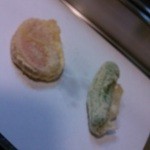 与太呂本店 - 順番に並べられる天ぷら