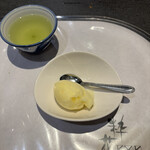 粋花KYK - 柚子シャーベットと緑茶も出してくれます♪