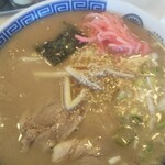 ラーメン 陽向 - 紅しょうが、胡麻を投下