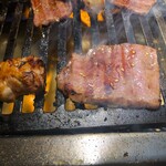 焼肉食堂 かど家    - 