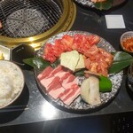 Yakiniku Sakai - あか牛カルビのサービスランチ