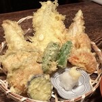 守源旅館 - アナゴ天　野菜もたくさん付いてきます。