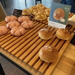 BAKERY ENOWA - 内観