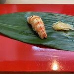 すし処美旨 - 車エビ。エビがふっくらして香り良く上等。