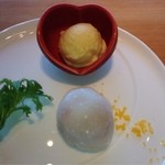 レストラン QUATRE CINQ (道後夢蔵) - みかんの濃い味のアイス