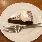 登美屋 - 本日のケーキ　クラシックショコラ　￥２００♪