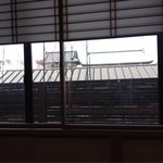 レストラン QUATRE CINQ (道後夢蔵) - 窓から見えるのは道後温泉