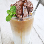 benci - ヘーゼルナッツモカフロート