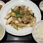 本格四川料理 麻辣先生 - 長ネギと豚スライス炒め定食　980円（税込）