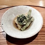 食堂うゆき - メバルとこごみの天ぷら　梅だしつゆ