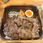 焼肉食堂ブリスケ - 牛カルビ・牛タン（１３００円）