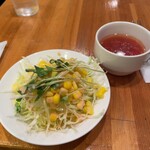 kouchanomisekeniyan - セットのサラダとスープ