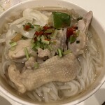 Nha Viet Nam - 蒸し鶏のフォー・ガー
