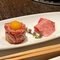 牛牛 西麻布 総本店 - 牛牛ユッケ