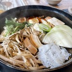 しゃぶしゃぶ・日本料理 木曽路 - ◯お昼のすき焼き（和牛特選霜降肉）…￥4,950円