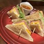 むさしの森珈琲 岐阜柳津店 - クラブハウス(サンド)