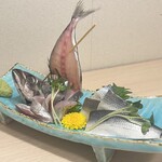 Ginnotsuki - 旬魚のお造り2点盛り合わせ