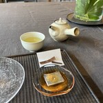 SISIRI - 昆布付きの寒天も絶品