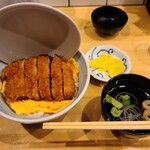 かつ丼 きりん - 焼きかつ丼（１０００円）