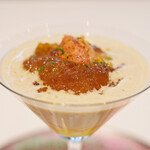 ラトラスフィス - ランチコース 6405円 のスモーク香るジャガイモとトリュフのヴルーテ オマール海老と地鶏のコンソメジュレ