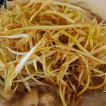 豚山 - ミニラーメン　ネギトッピング