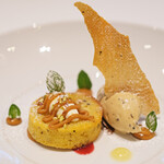 ラトラスフィス - ランチコース 6405円 の洋梨とロイヤルミルクティー