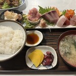 グリル おおくら - お刺身・焼肉定食