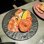 焼肉ホルモン 風土. - 牛タン三種盛り