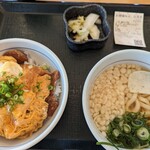 なか卯 - 豚から丼（小）、京風つけもの＆小うどんセット