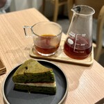 リットコーヒー&ティースタンド - 『ストロベリーを使った自家焙煎コーヒー』
            『抹茶と苺のビクトリアケーキ』