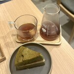 リットコーヒー&ティースタンド - 『ストロベリーを使った自家焙煎コーヒー』
            『抹茶と苺のビクトリアケーキ』