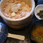 おひつごはん四六時中 - ほたてとサーモンハラスのバター醤油おひつごはん