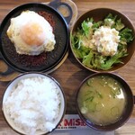 食っきんぐ Misa - 料理写真:日替わりランチ（目玉焼きハンバーグ）