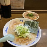 麺屋亥龍 - 背脂醤油ラーメン