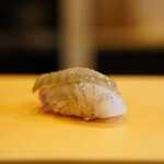 鮨駒 - 平目＋縁側