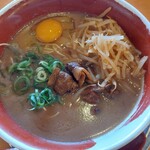徳島ラーメン 麺王 - モヤシとたまごをIN