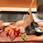 鮨　臥龍 - 赤貝、ボタンエビ、コハダ巻