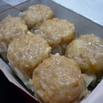 551蓬莱 - ☆箱いっぱいに焼売は匂い爆弾です♪☆