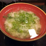 2392958 - 生わかめたっぷりのお味噌汁