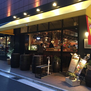 カルニセリア_2